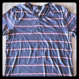 Old Navy v-neck shirt